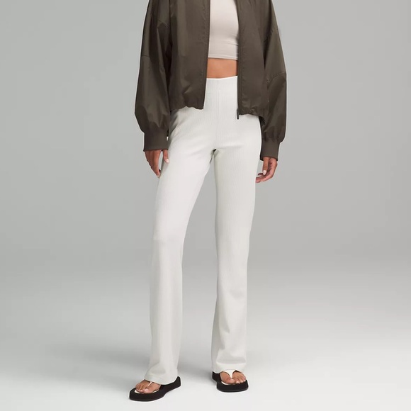 NWT Lululemon Ribbed Softstreme Flared Pant *Regular Bone Size 12 - Picture 7 of 9